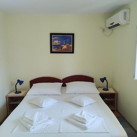 Guesthouse Anna Дубровник Екстер'єр фото