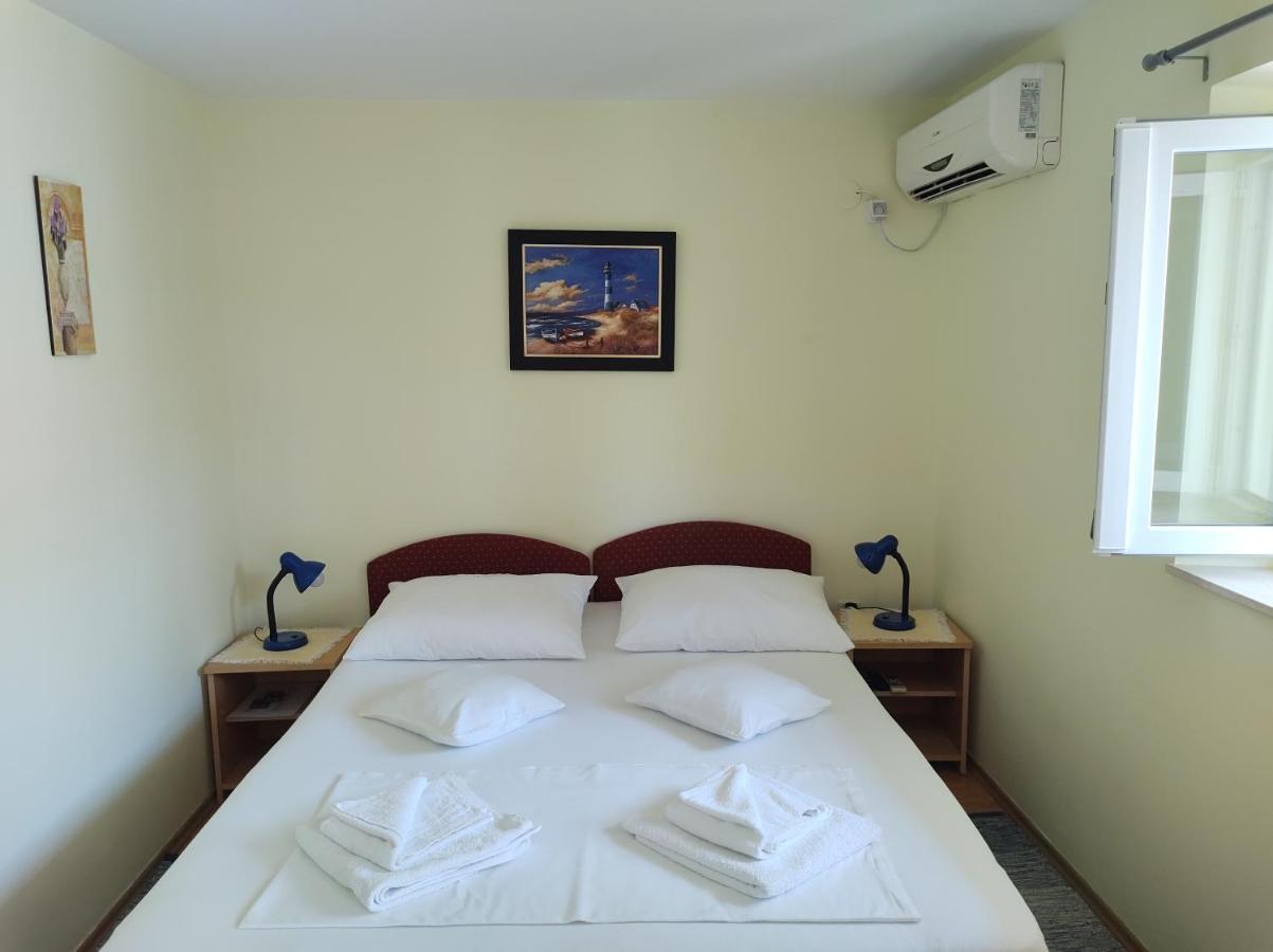 Guesthouse Anna Дубровник Екстер'єр фото